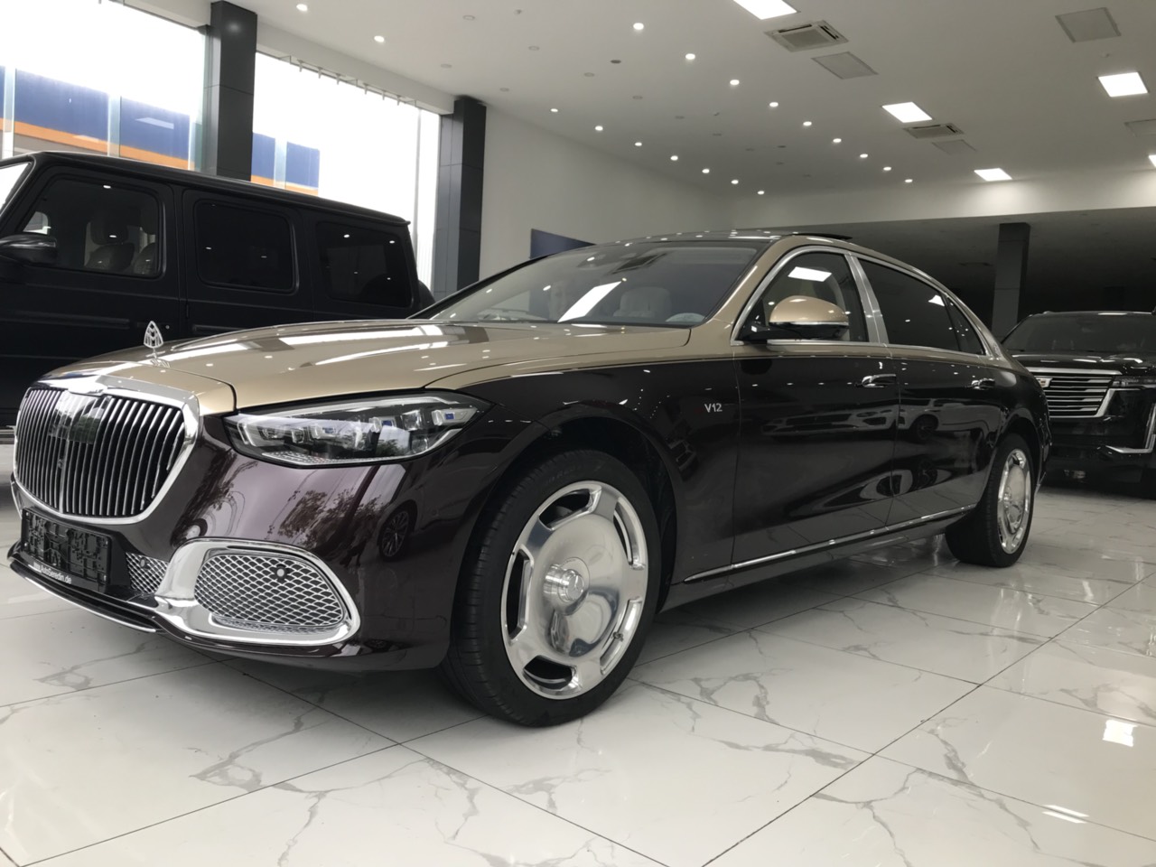 Mercedes-Benz Maybach S680 2022 - Mercedes Benz S680 Maybach sản xuất 2022 mới 100% có xe ngay 