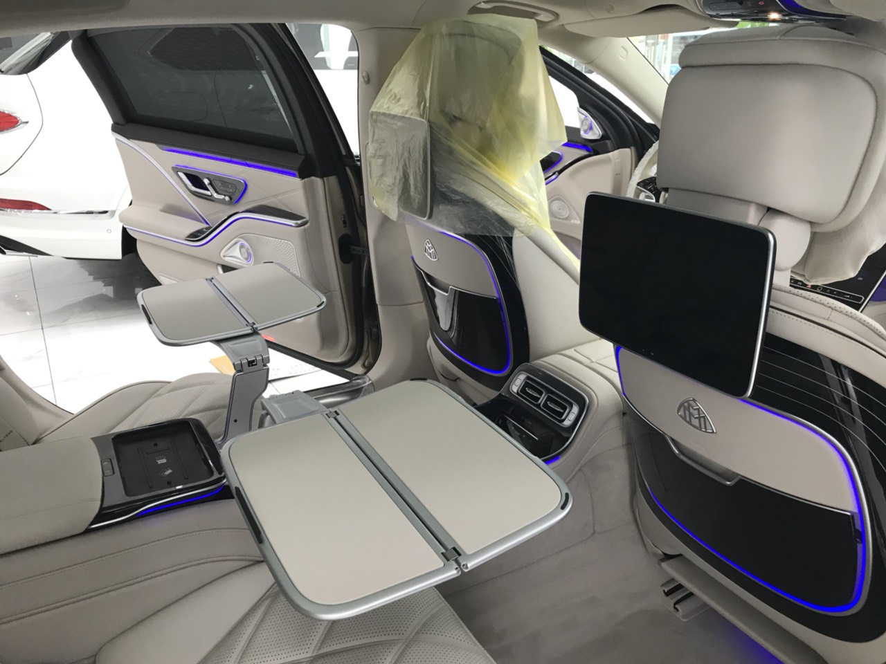 Mercedes-Benz Maybach S680 2022 - Mercedes Benz S680 Maybach sản xuất 2022 mới 100% có xe ngay 