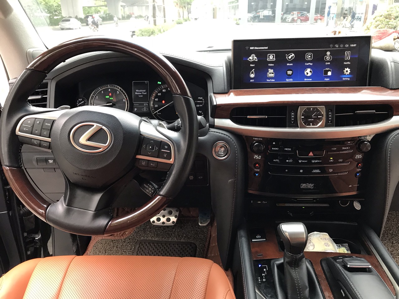 Lexus LX 570 2021