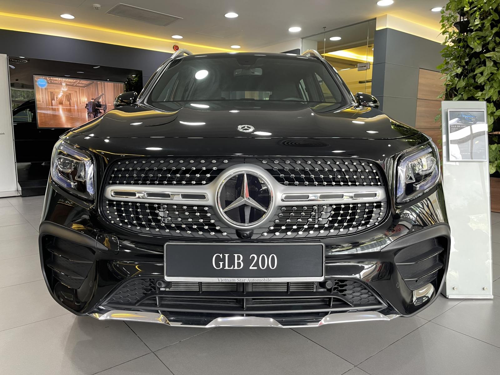 Mercedes-Benz Mercedes Benz khác GLB200 AMG 2022 - Mercedes GLB 200 AMG 2022 Màu Đen Giao Ngay Quận 2- Nhiều nâng cấp mới trên GLB 200 AMG