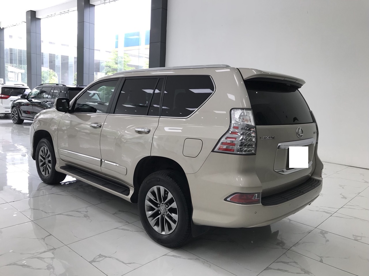 Lexus GX460 2014 - Cần bán xe Lexus GX460 sản xuất năm 2014 nhập khẩu chính hãng , xe chủ đi rất giữ gìn 