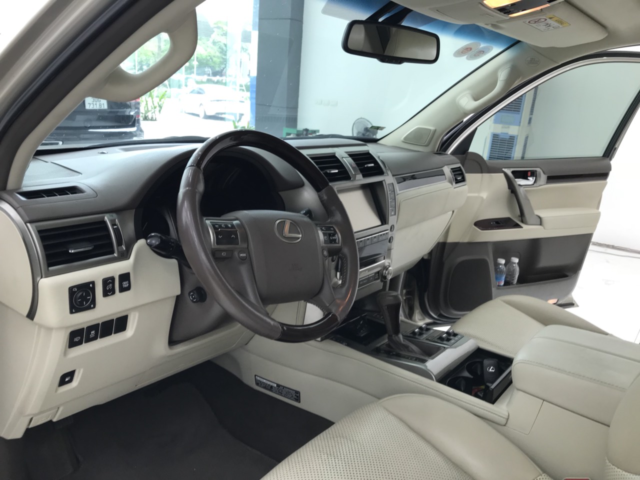 Lexus GX460 2014 - Cần bán xe Lexus GX460 sản xuất năm 2014 nhập khẩu chính hãng , xe chủ đi rất giữ gìn 
