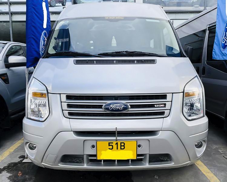 Ford Transit 2018 - Bán Ford Transit tiêu chuẩn năm sản xuất 2018, màu bạc số sàn