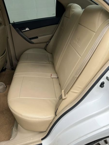 Chevrolet Aveo 2017 - Bán ô tô Chevrolet Aveo LT sản xuất 2017, màu trắng số sàn, 225tr
