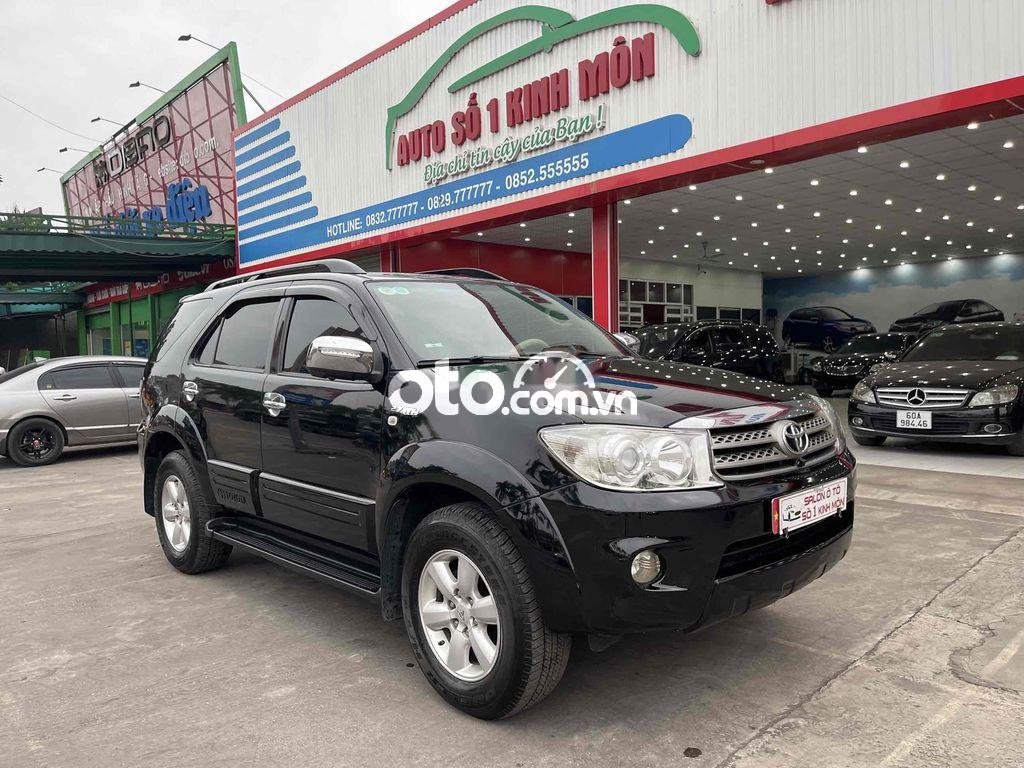 Toyota Fortuner 2009 - Bán Toyota Fortuner 2.7V 4x2AT năm sản xuất 2009 số tự động