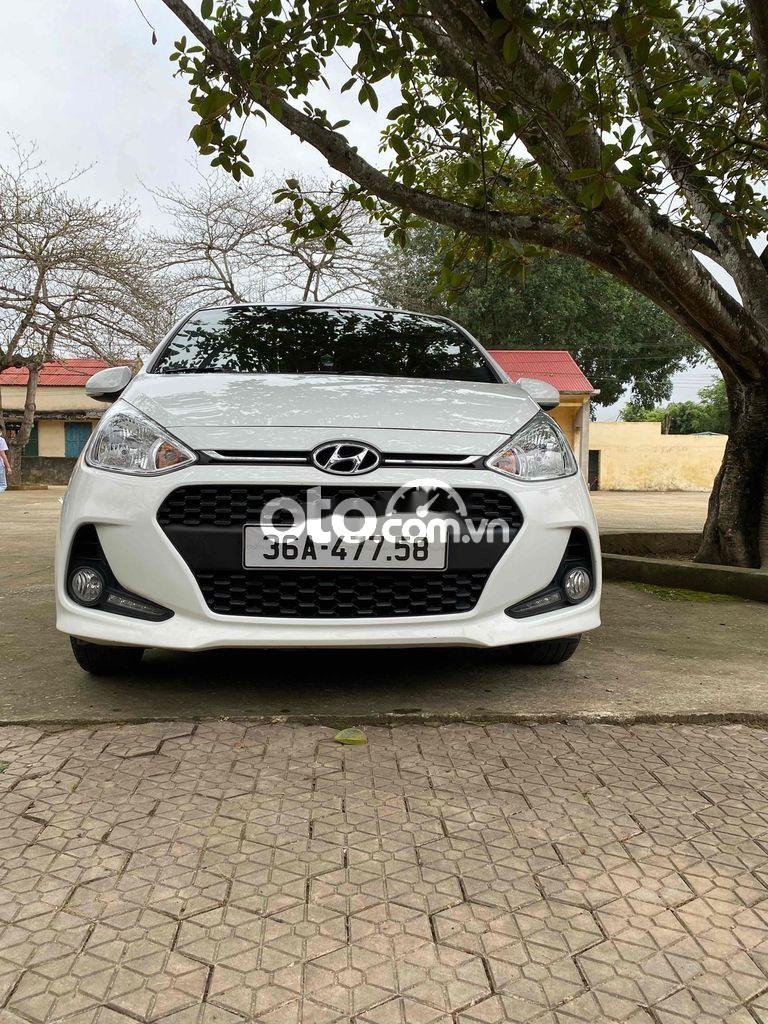 Hyundai Grand i10 2019 - Bán Hyundai Grand i10 Hatchback 1.2MT sản xuất năm 2019 xe gia đình