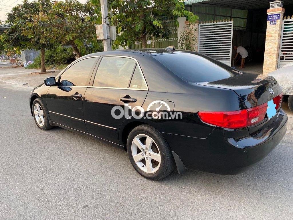 Honda Accord 2005 - Bán Honda Accord sản xuất năm 2005, xe nhập, giá chỉ 315 triệu