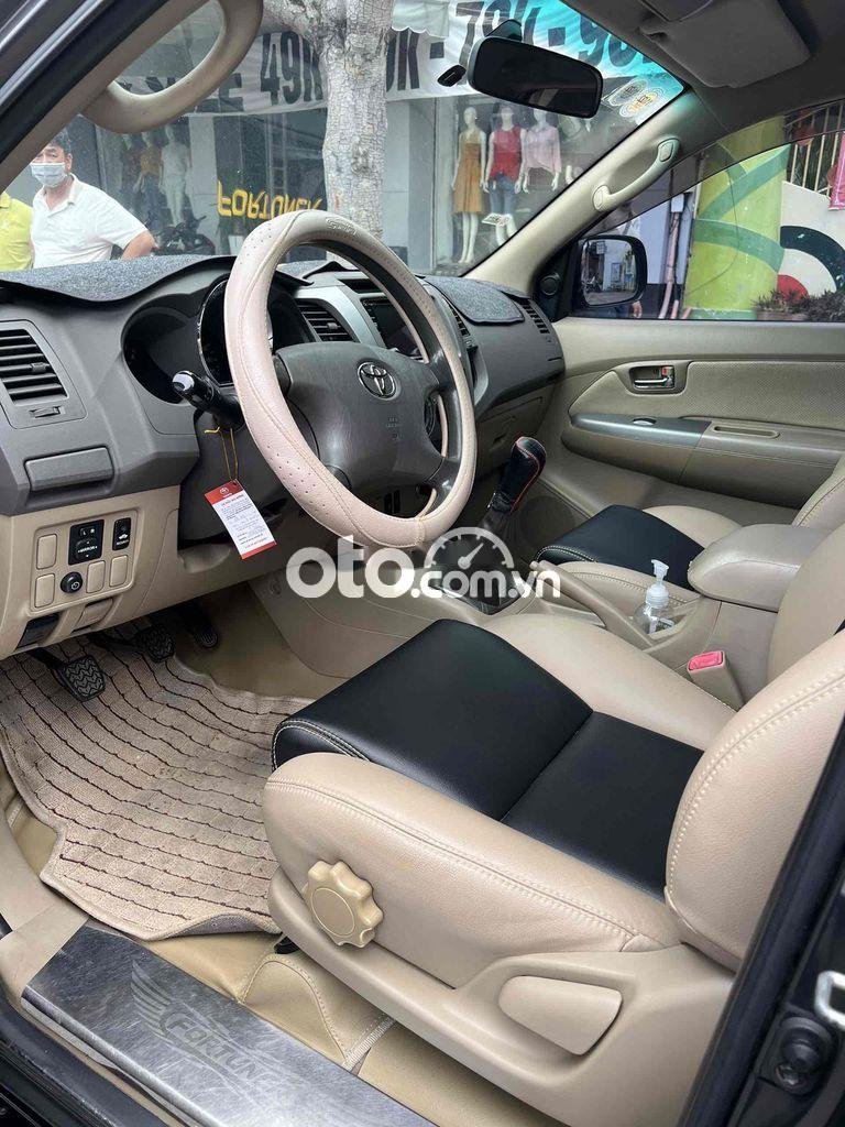 Toyota Fortuner 2009 - Cần bán Toyota Fortuner sản xuất 2009, màu xám