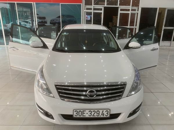 Nissan Teana 2009 - Cần bán xe Nissan Teana sản xuất 2009, màu trắng