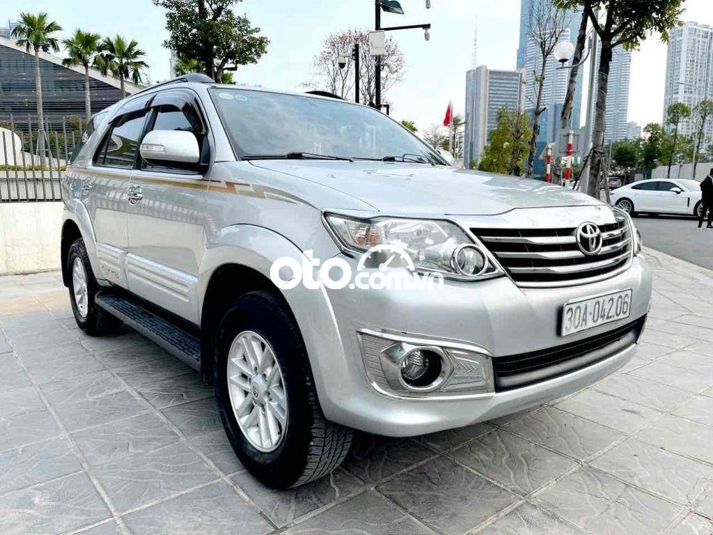 Toyota Fortuner 2013 - Bán Toyota Fortuner 2.4G 4x2AT sản xuất 2013, giá tốt