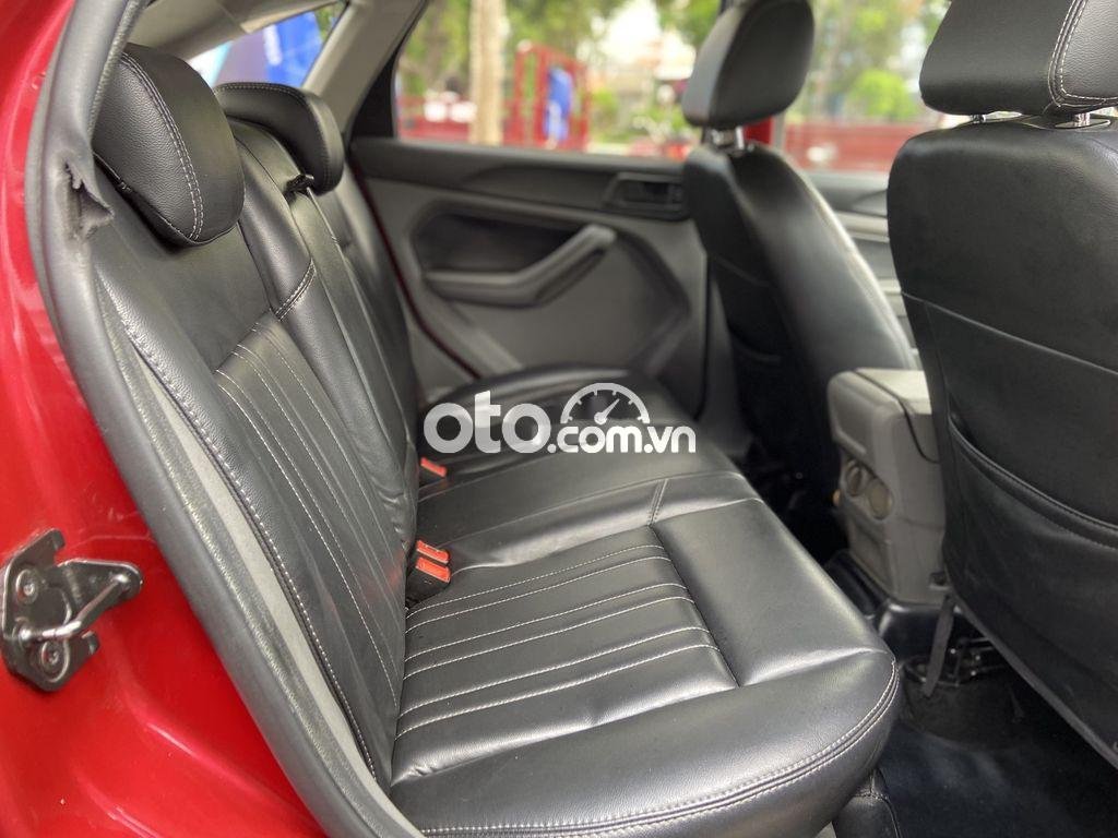 Ford Focus 2012 - Cần bán xe Ford Focus 1.8L sản xuất năm 2012, màu đỏ