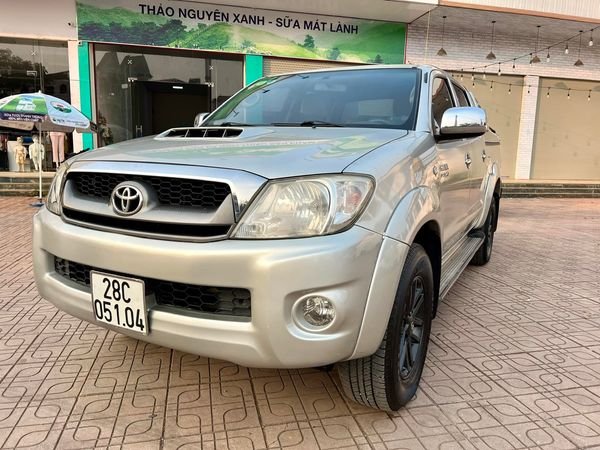 Toyota Hilux 2010 - Cần bán xe Toyota Hilux 3.0G 4x4 MT sản xuất 2010