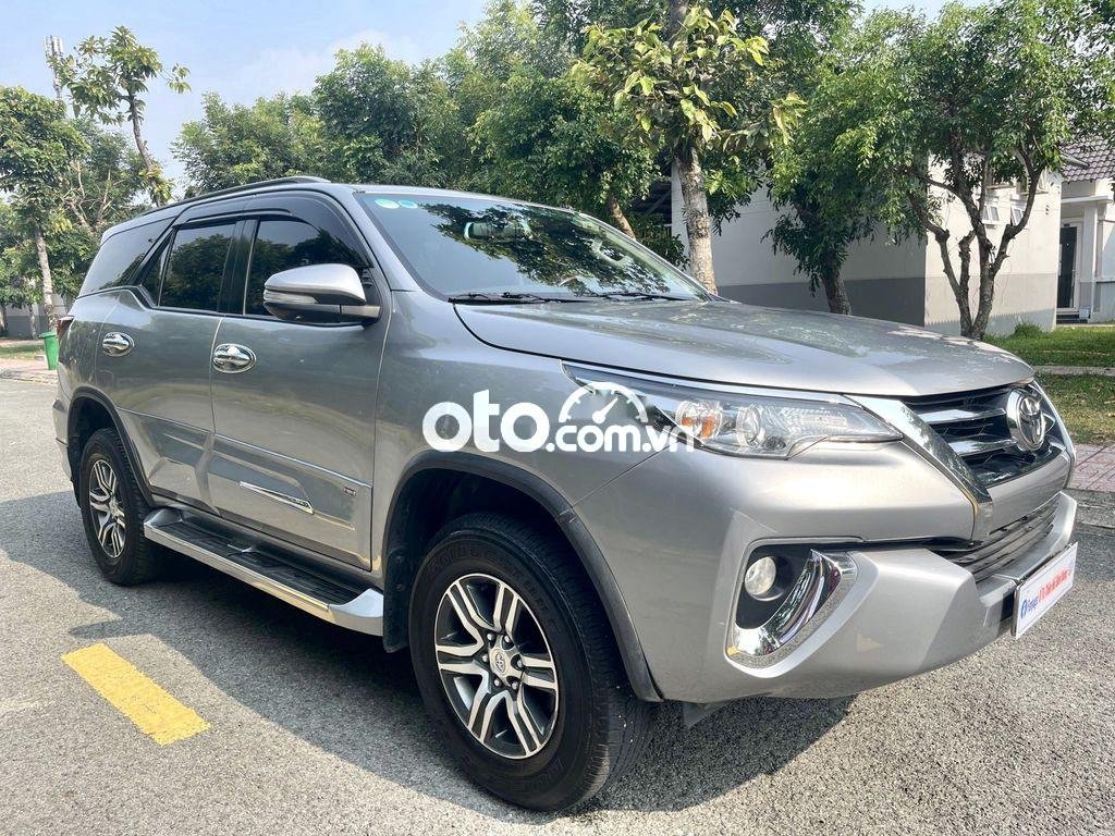 Toyota Fortuner 2016 - Cần bán Toyota Fortuner 2.7V sản xuất năm 2016, màu bạc, nhập khẩu 