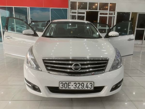 Nissan Teana 2009 - Bán ô tô Nissan Teana 2.0 năm sản xuất 2009, màu trắng, nhập khẩu số tự động