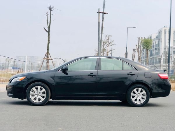 Toyota Camry 2007 - Cần bán lại xe Toyota Camry sản xuất năm 2007, màu đen chính chủ, giá 405tr