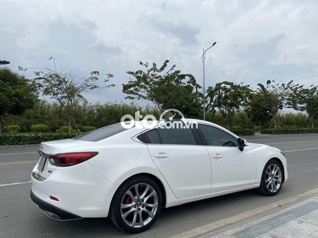 Mazda 6 2018 - Bán xe Mazda 6 2.0L năm 2018, màu trắng, 695 triệu