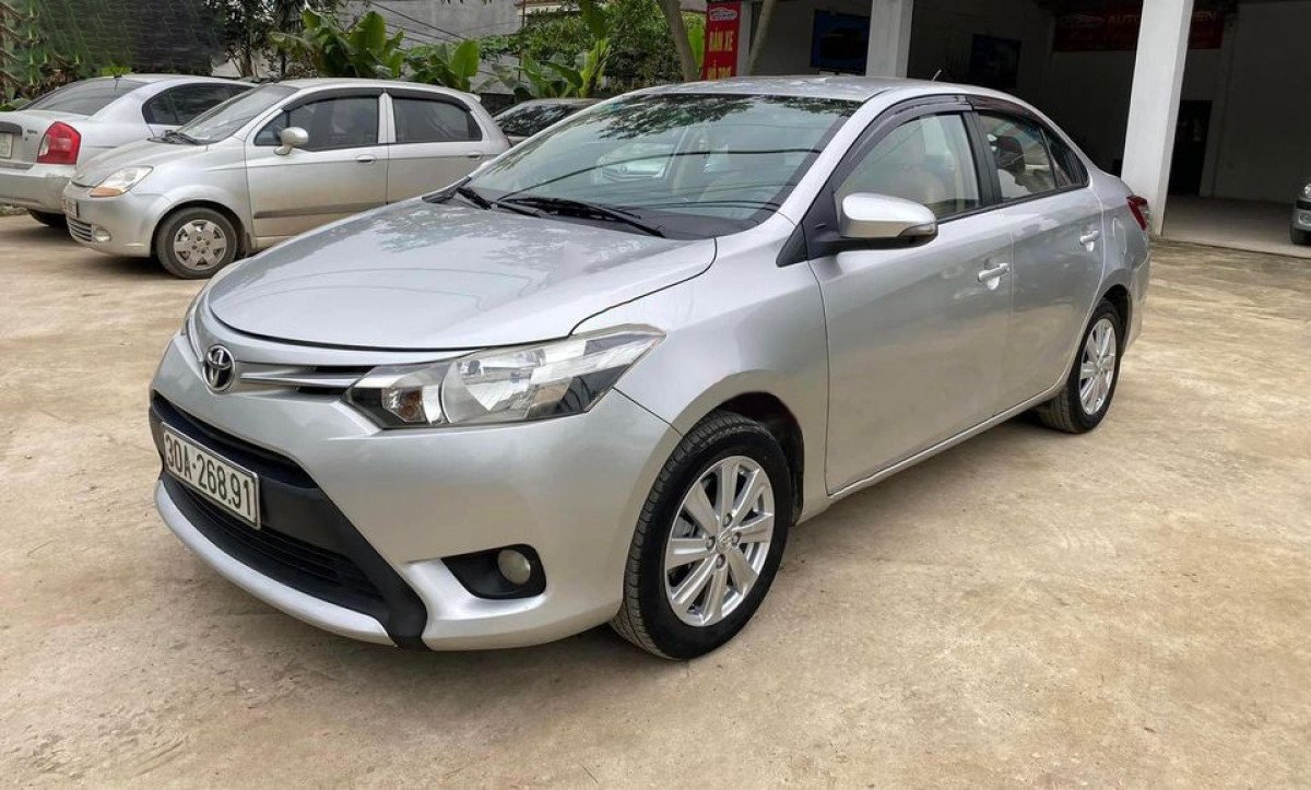 Toyota Vios 2014 - Bán xe Toyota Vios E sản xuất 2014, màu bạc số sàn, 332 triệu