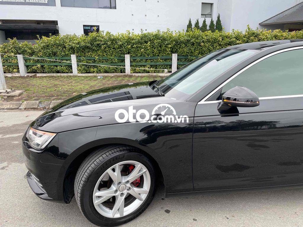 Audi A4 2016 - Bán Audi A4 2.0 sản xuất 2016, màu đen, nhập khẩu nguyên chiếc