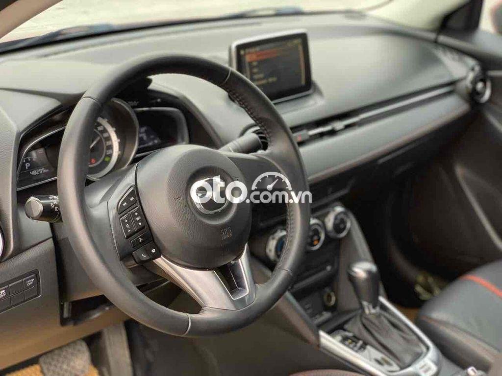 Mazda 2 2017 - Xe Mazda 2 1.5AT sản xuất năm 2017, màu đỏ