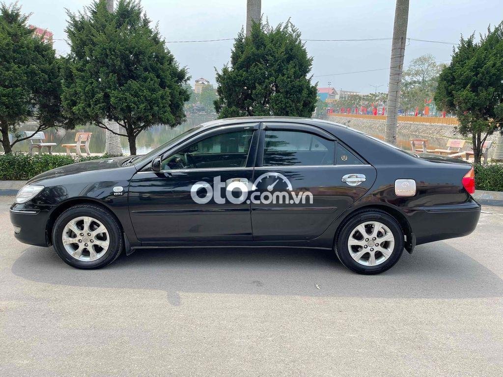 Toyota Camry 2005 - Cần bán gấp Toyota Camry năm 2005, màu đen chính chủ