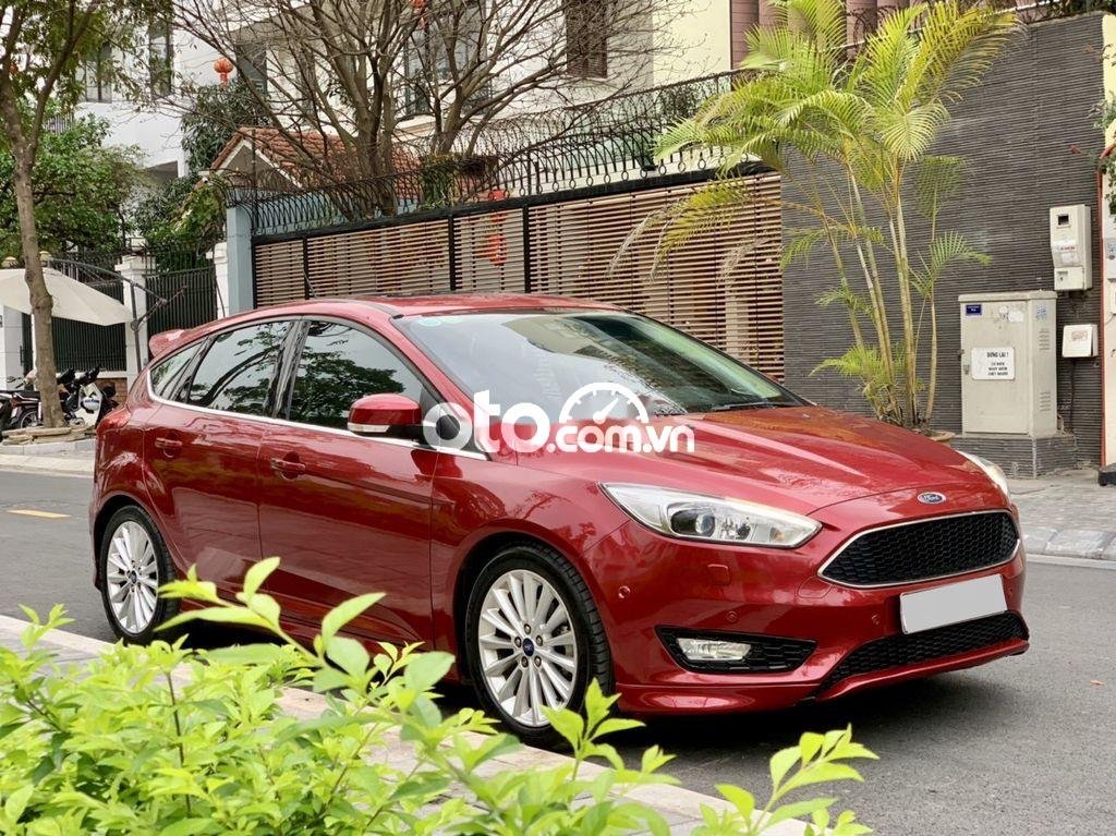 Ford Focus 2016 - Bán Ford Focus S 1.6L sản xuất năm 2016, màu đỏ, giá 555tr