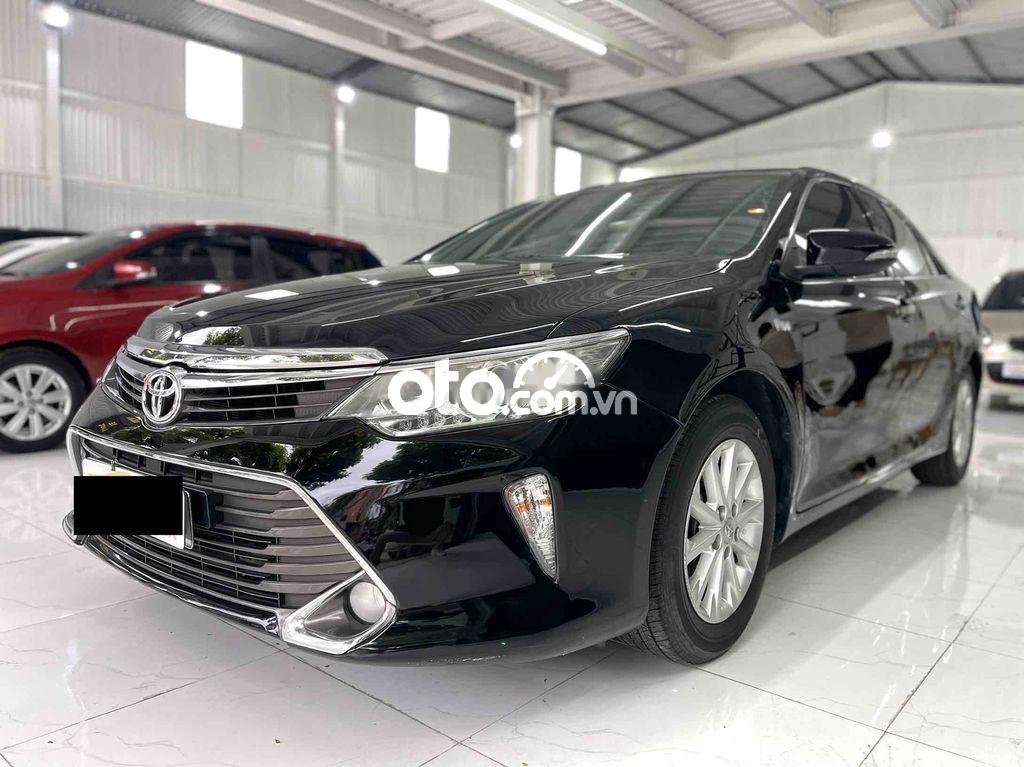 Toyota Camry 2015 - Cần bán lại xe Toyota Camry 2.0E 2015, màu đen, nhập khẩu