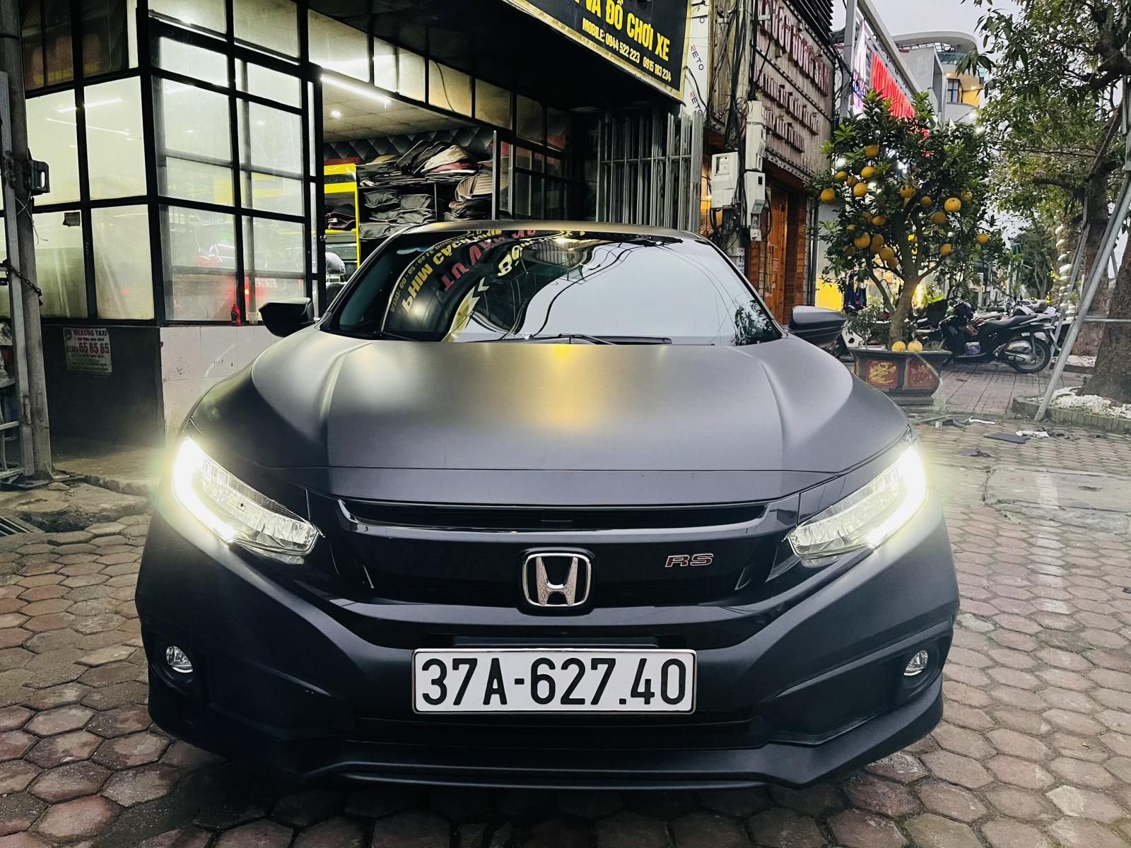 Honda Civic 2019 - Bán xe Honda Civic 2019 xe nhập khẩu Thái Lan, màu đen nhám, chính chủ