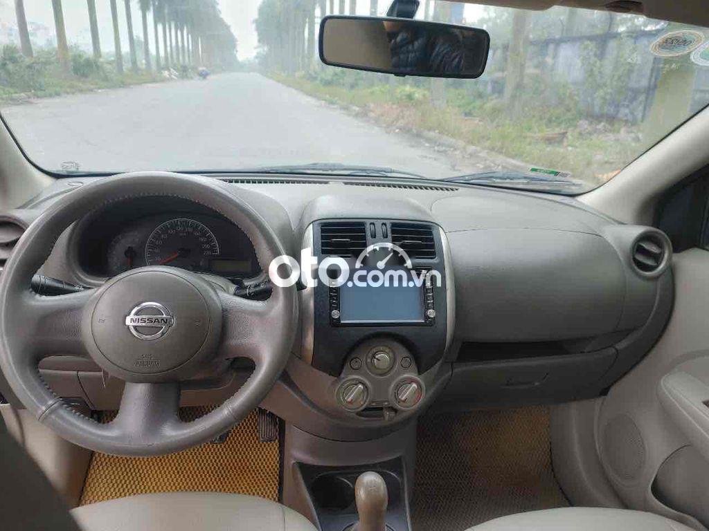 Nissan Sunny 2015 - Cần bán gấp Nissan Sunny 1.6MT năm sản xuất 2015, màu đen, 218tr