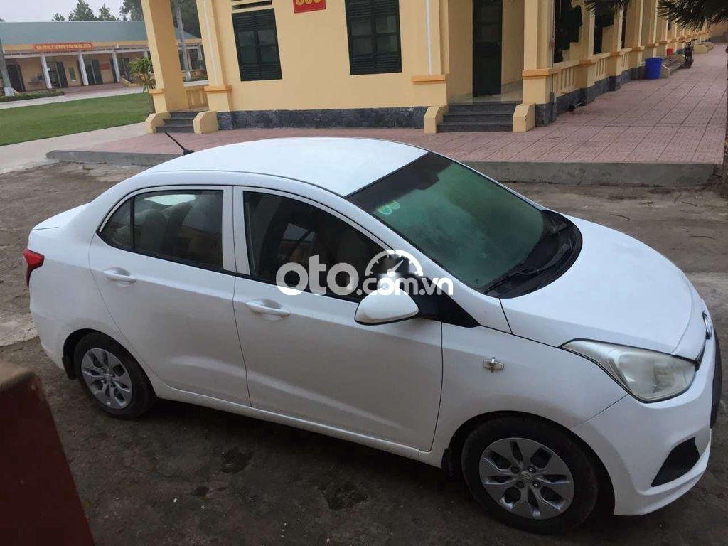 Hyundai Grand i10 2016 - Bán ô tô Hyundai Grand i10 1.2MT 2016, màu trắng, xe nhập, 218tr