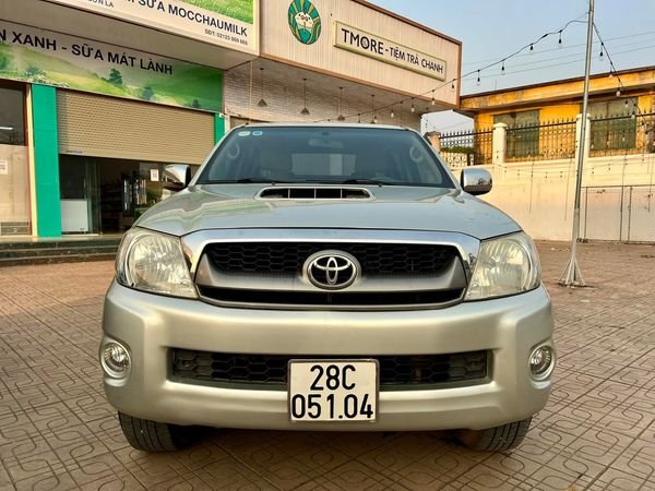 Toyota Hilux 2010 - Cần bán xe Toyota Hilux 3.0G 4x4 MT sản xuất 2010