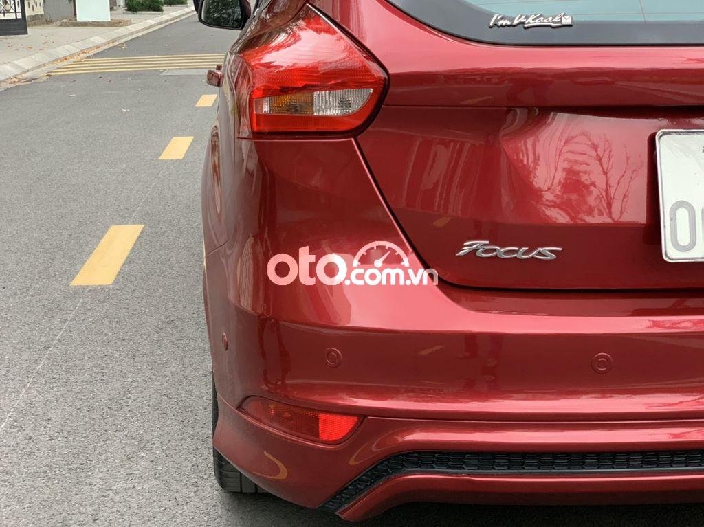 Ford Focus 2016 - Bán Ford Focus S 1.6L sản xuất năm 2016, màu đỏ, giá 555tr