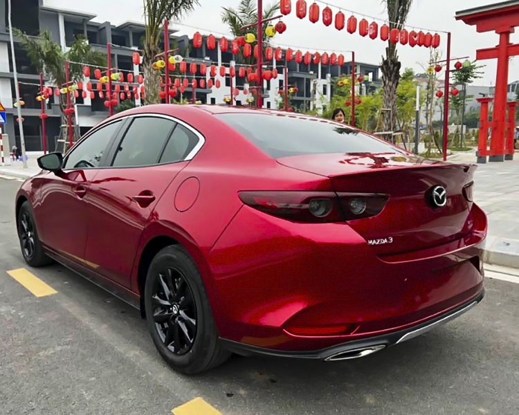 Mazda 3 2021 - Bán Mazda 3 1.5L Luxury sản xuất năm 2021, màu đỏ, giá 680tr