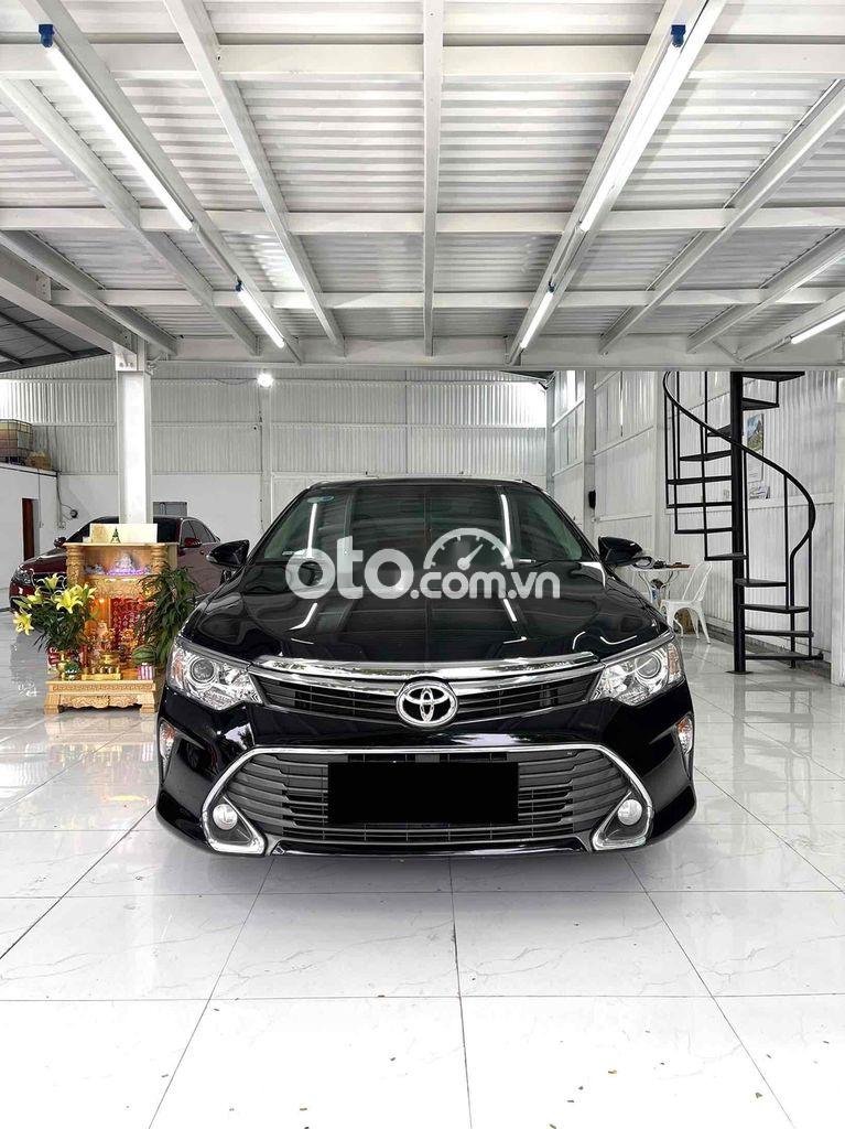 Toyota Camry 2015 - Cần bán lại xe Toyota Camry 2.0E 2015, màu đen, nhập khẩu