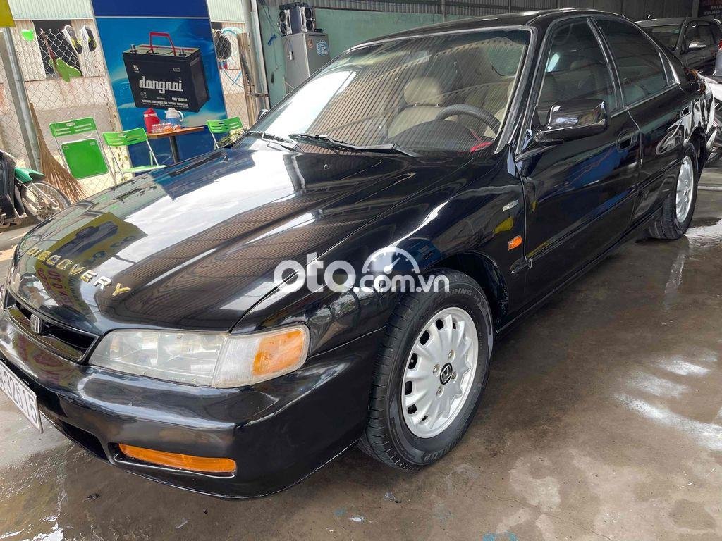 Honda Accord 1997 - Bán Honda Accord năm sản xuất 1997, màu đen, 110tr