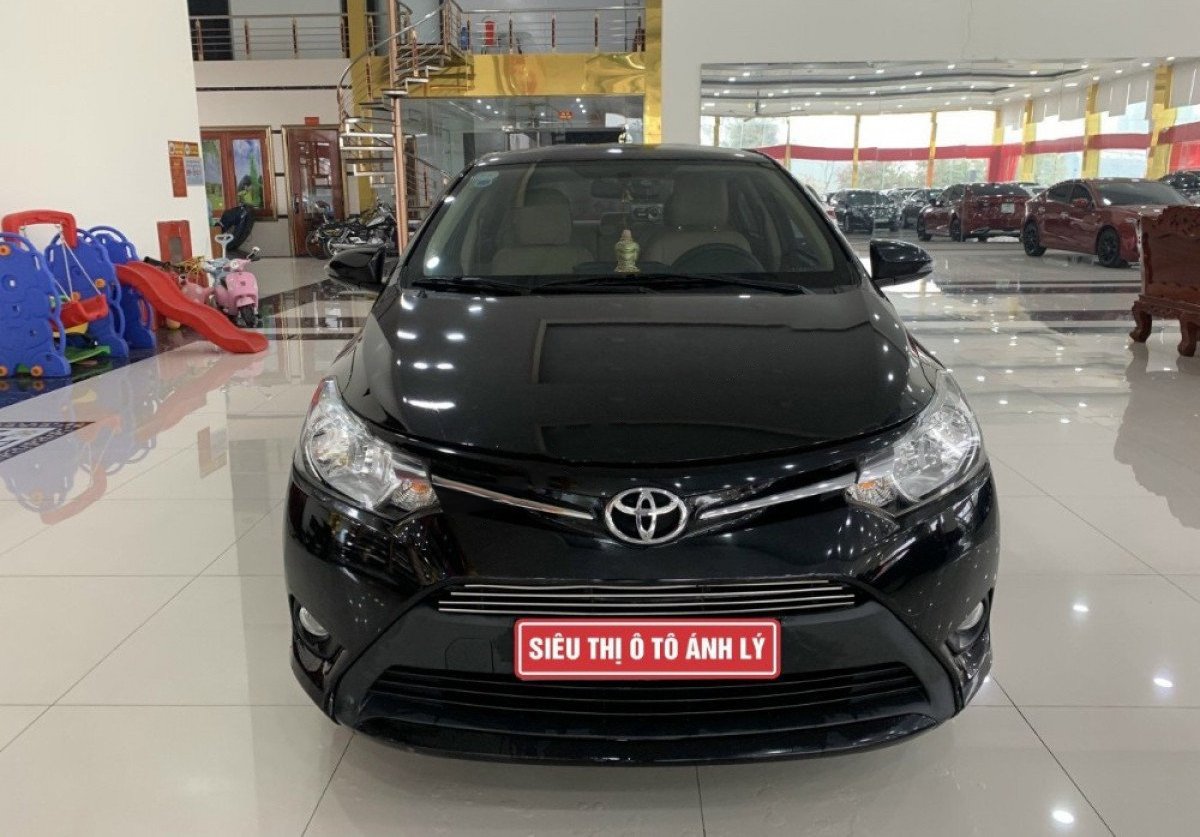 Toyota Vios 2016 - Bán ô tô Toyota Vios 1.5E MT sản xuất 2016, màu đen