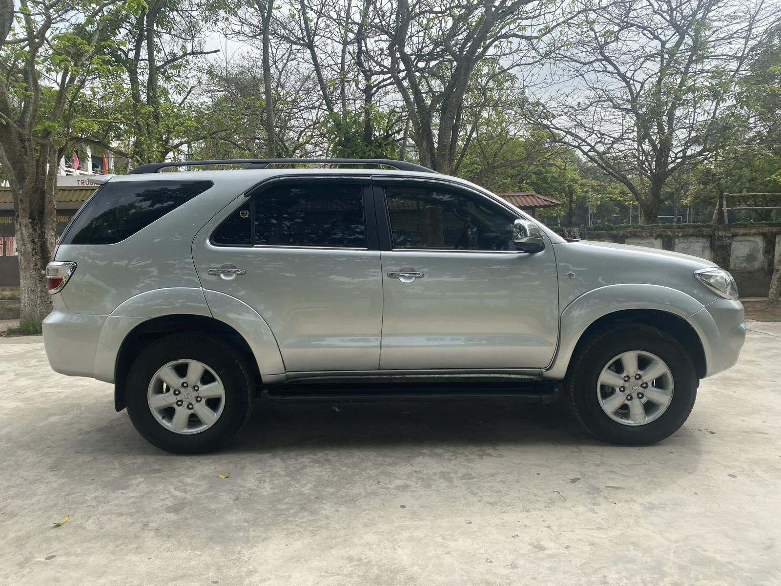 Toyota Fortuner 2009 - Xe đẹp long lanh, xem xe các bác ưng ngay