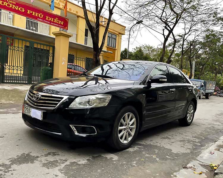 Toyota Camry 2010 - Màu đen, 468tr