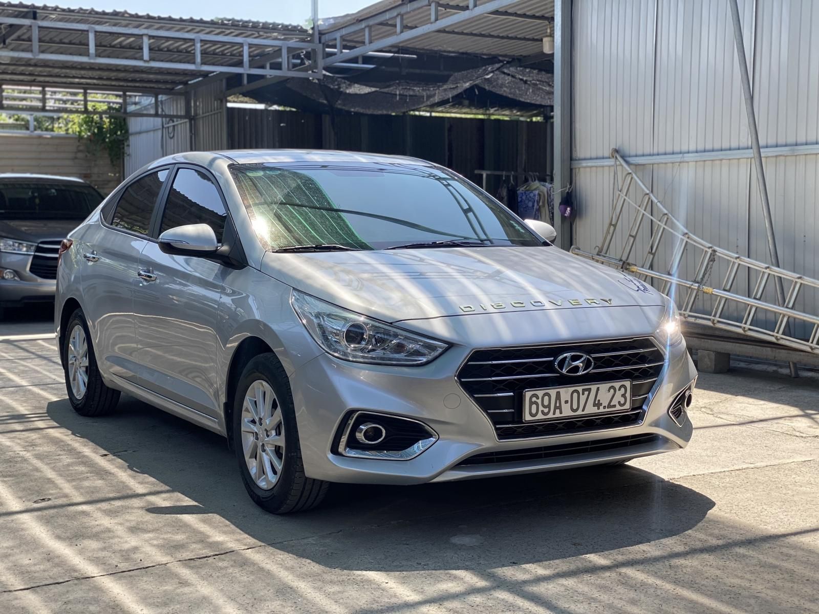 Hyundai Accent 2019 - Cần bán gấp xe Hyundai Accent AT màu bạc, năm sản xuất 2019, cam kết động cơ hộp số nguyên bản nhà sản xuất