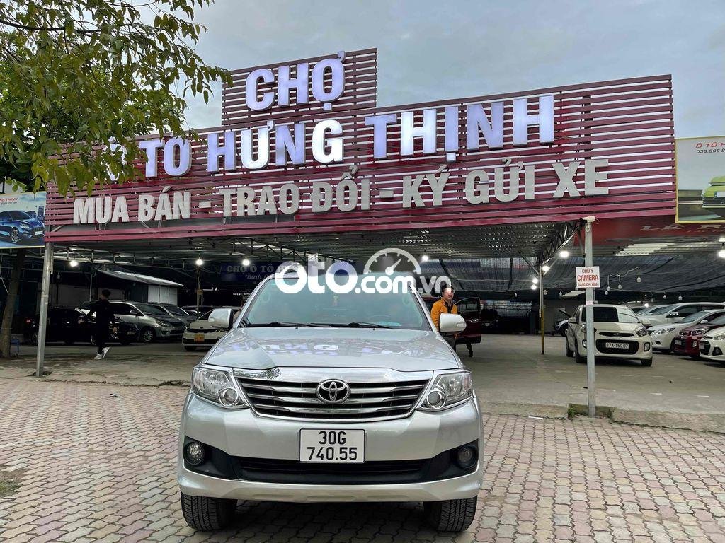 Toyota Fortuner 2012 - Màu bạc, giá cực tốt