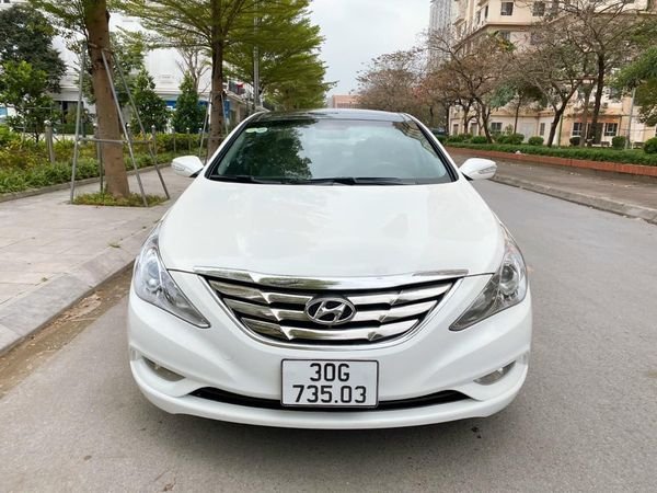 Hyundai Sonata 2011 - Cần bán xe Hyundai Sonata năm sản xuất 2011, màu trắng