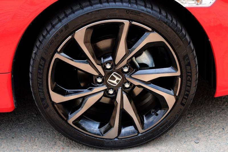 Honda Civic 2019 - Màu đỏ, xe nhập, giá 789tr