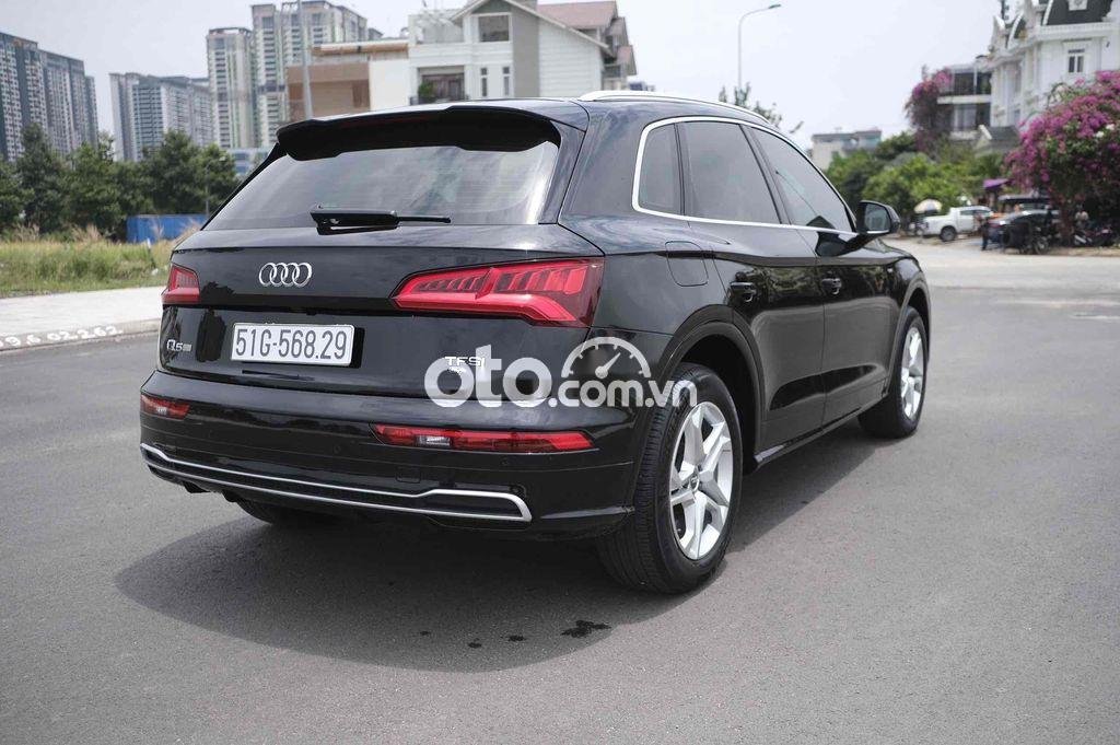 Audi Q5 2017 - Màu đen, nhập khẩu nguyên chiếc