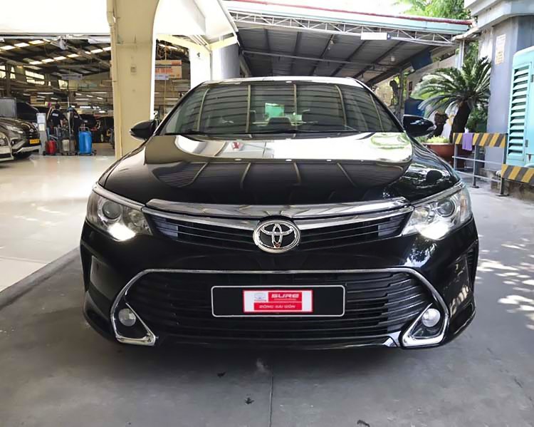 Toyota Camry 2017 - Màu đen, giá chỉ 850 triệu