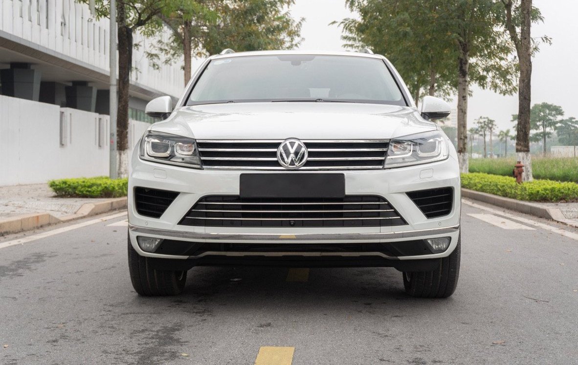 Volkswagen Touareg 2016 - Màu trắng, nhập khẩu