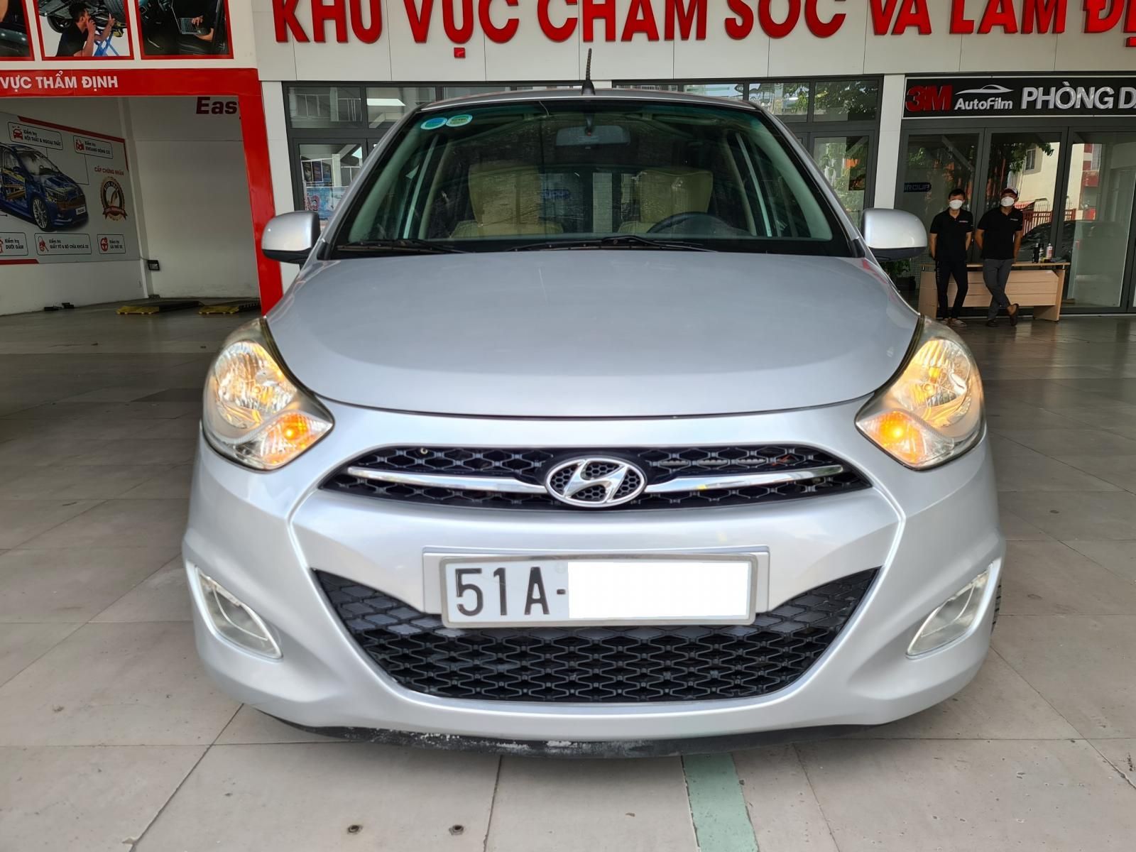 Hyundai Grand i10 2011 - Màu bạc, nhập khẩu nguyên chiếc