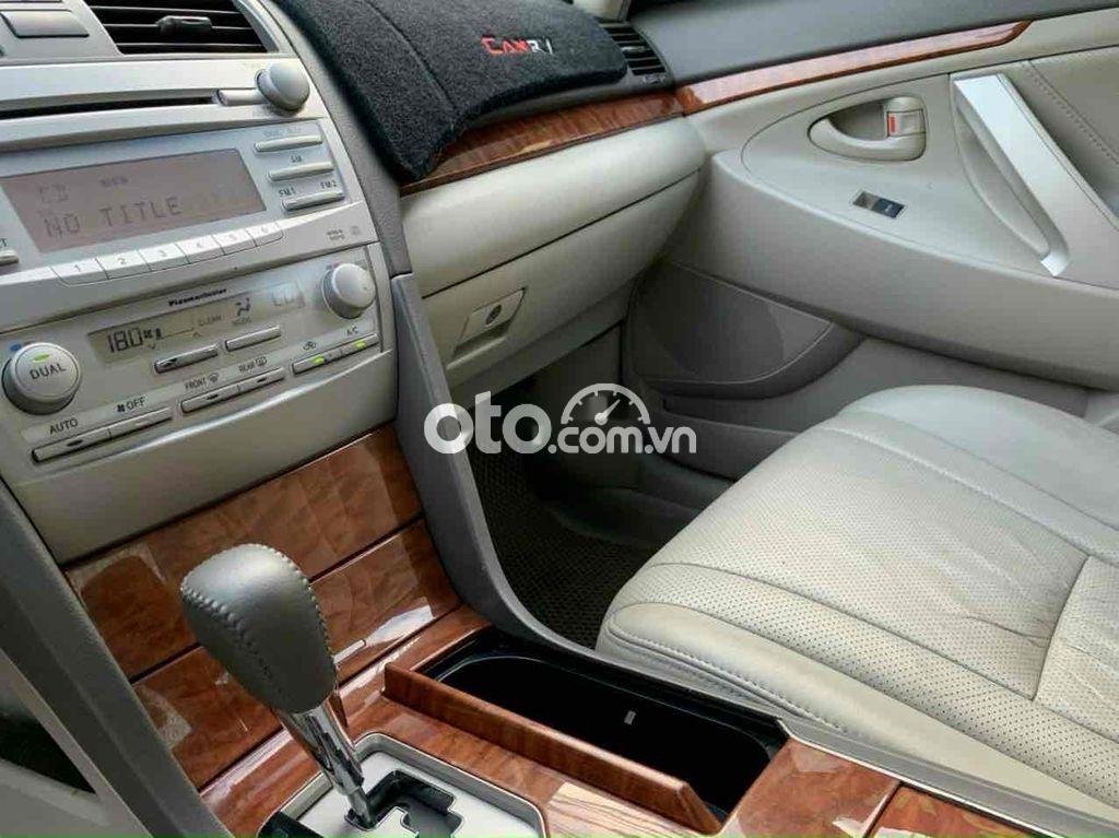 Toyota Camry 2011 -  số tự động