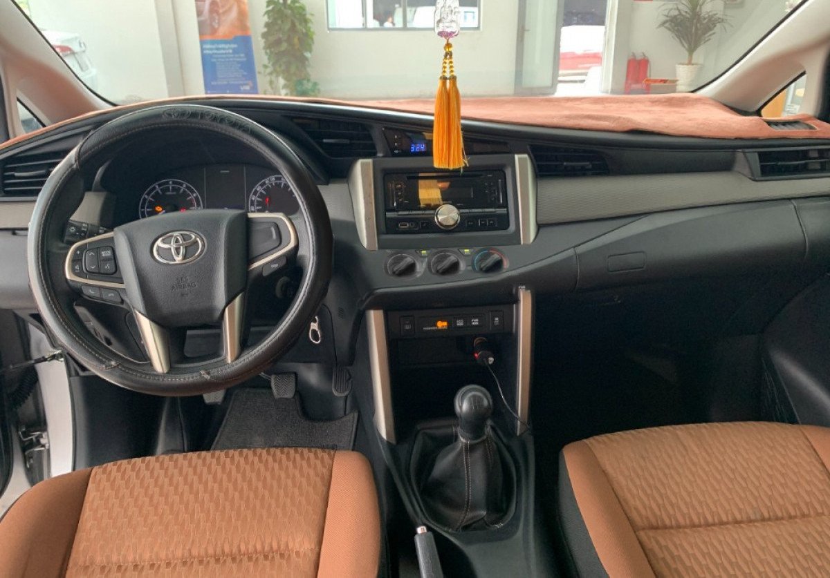 Toyota Innova 2019 - Màu bạc, 629 triệu