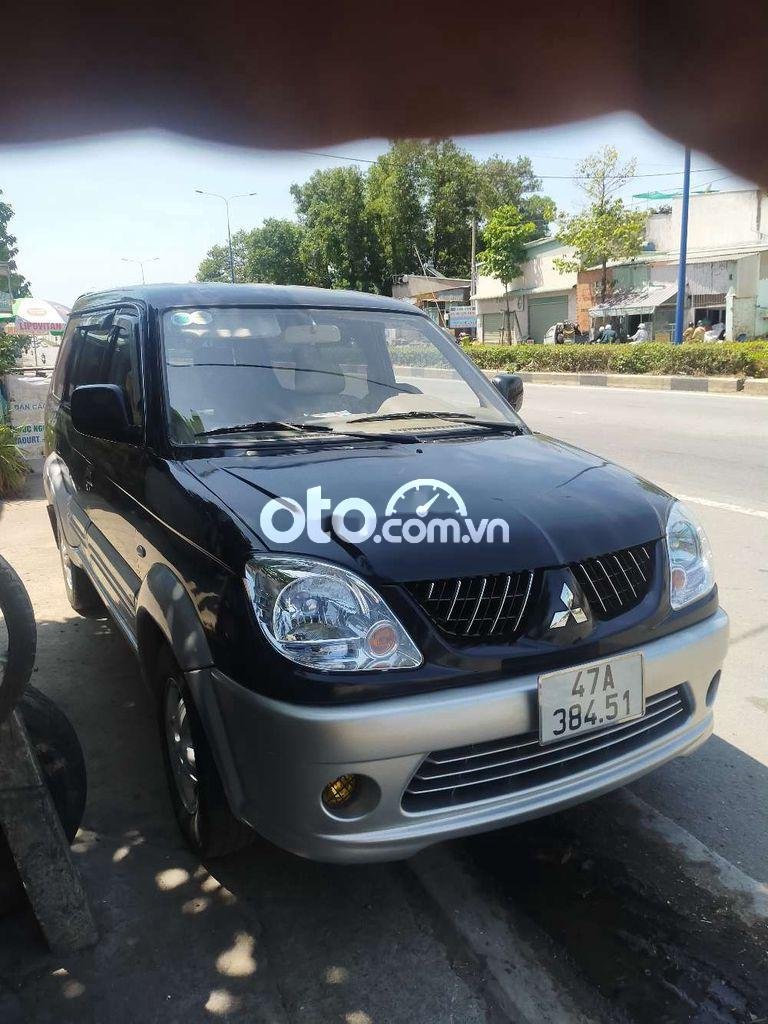 Mitsubishi Jolie 2004 - Màu đen giá cạnh tranh