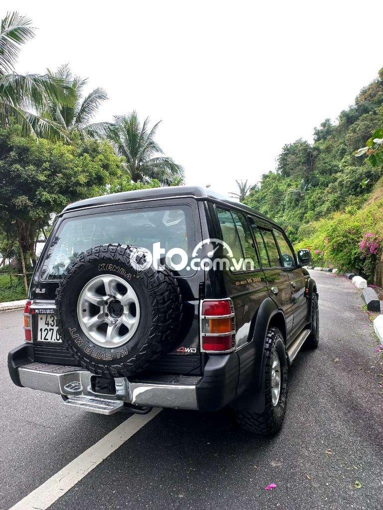 Mitsubishi Pajero 1997 - Màu đen giá ưu đãi