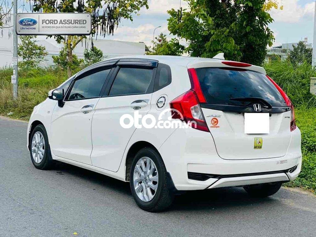 Honda Jazz 2018 - Màu trắng, nhập khẩu nguyên chiếc giá ưu đãi